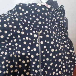 Mono estampado lunares negro y blanco