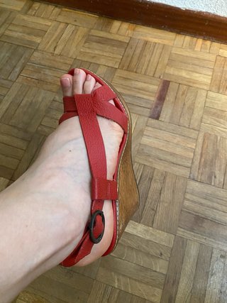Sandalias cuña Zara rojas Talla 38