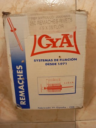 250 Remaches GYA 4.9 X 35 FLOR