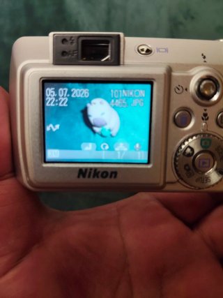 Cámara Nikon Coolpix 3700 + Accesorios