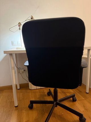 Mesa Escritorio + Silla ruedas escritorio