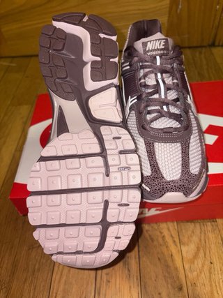 Nike Zoom Vomero 5 Beige/Marrón