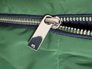 Chaqueta verde acolchada