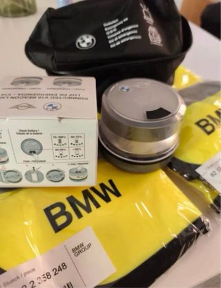 Kit BMW - Baliza V16 + 2 chalecos (original)