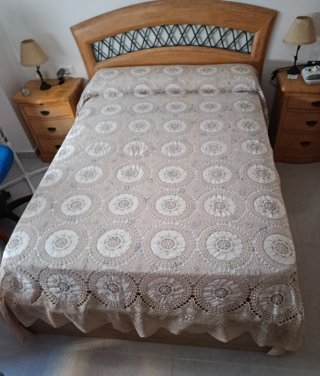 Último Precio:Colcha crochet beige y blanco
