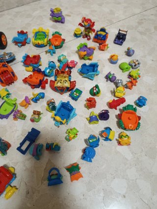 Lote de Figuras Superthings
