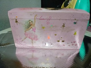 Caja Barbie rosa y plateada
