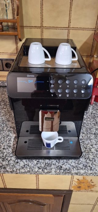 Cafetera Automática Cecotec con Molinillo