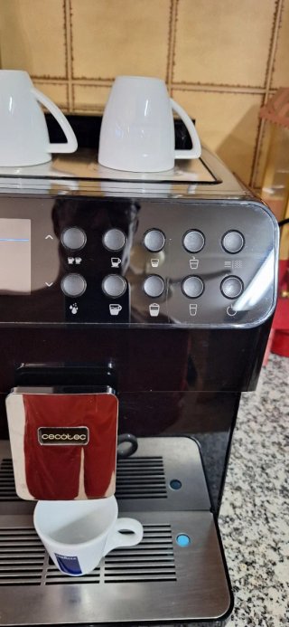 Cafetera Automática Cecotec con Molinillo