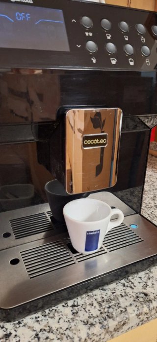 Cafetera Automática Cecotec con Molinillo