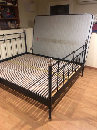 Cama IKEA Metal Forja Negra y Dorada
