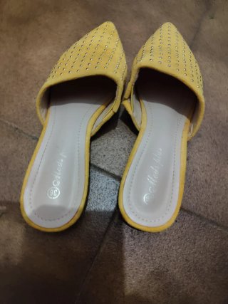 Zapatos planos Moda Plus amarillos talla 36