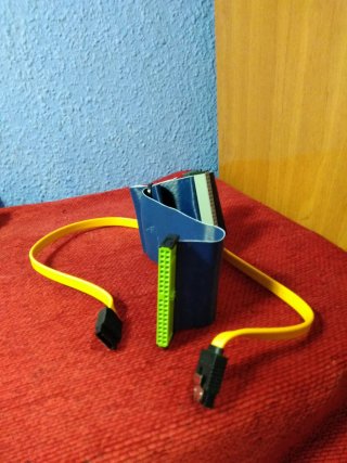 Cables SATA y Adaptador IDE