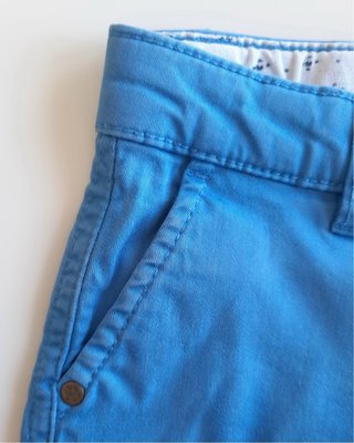 Pantalones cortos azules para niña