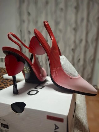 Zapatos Aldo Tacón Corazón Rojo