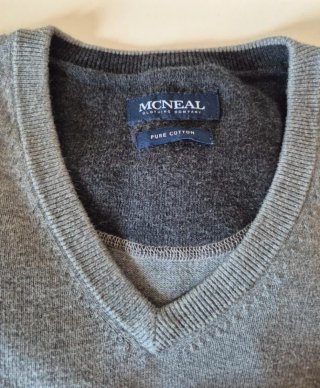 Jersey MCNEAL gris cuello pico