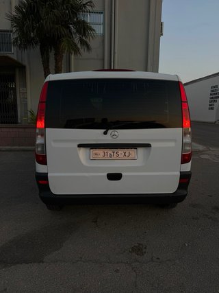 Alquiler furgoneta mercedes vito
