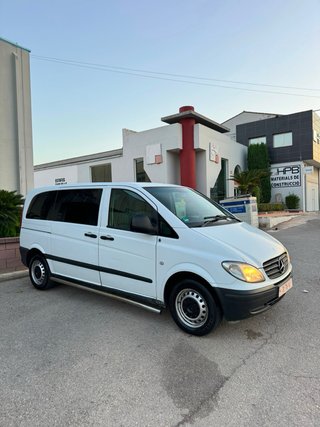 Alquiler furgoneta mercedes vito