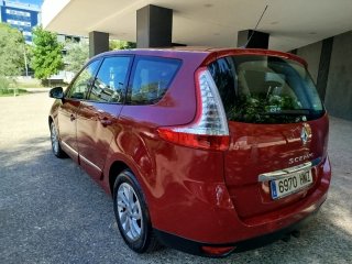 Renault Grand Scenic 2012