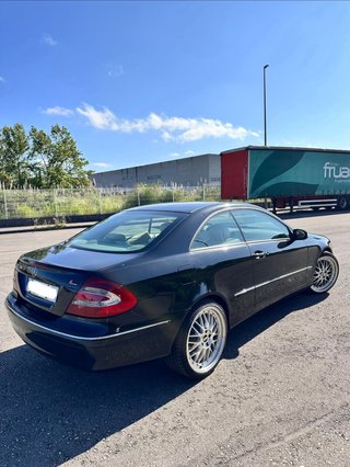 Mercedes-Benz  CLK 2005