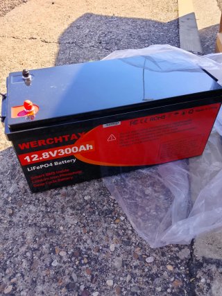 Batería WERCHTAY LiFePO4 12.8V 300Ah
