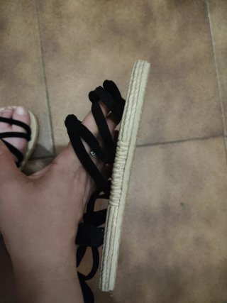 Sandalias Yuke con cordones Talla 36
