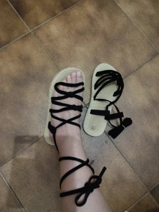Sandalias Yuke con cordones Talla 36