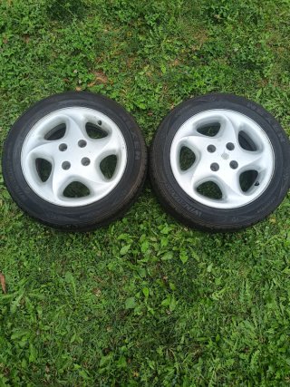 2 Llantas 15" con Neumáticos Invierno.