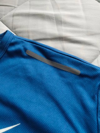 Camiseta Nike Miler Azul