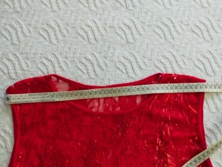 Vestido de cóctel rojo con lentejuelas