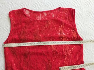 Vestido de cóctel rojo con lentejuelas