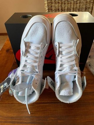 Jordan 1 High x V.A.A. Alaska EU43