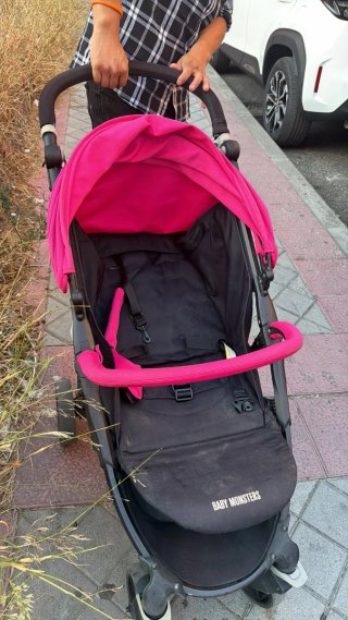 Silla de paseo Baby Monsters rosa
