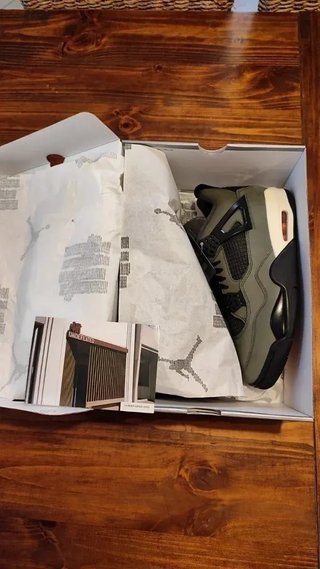 Jordan 4 RetroxUndefeated EU44/45/46/47/47.5