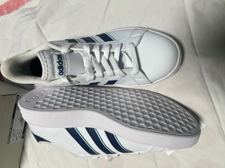 Zapatillas Adidas Blancas y Azules