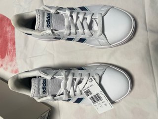 Zapatillas Adidas Blancas y Azules