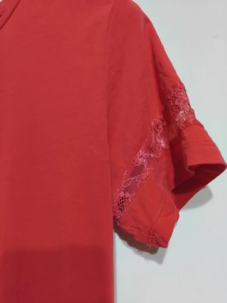 T-shirt donna Oltre rossa con pizzo