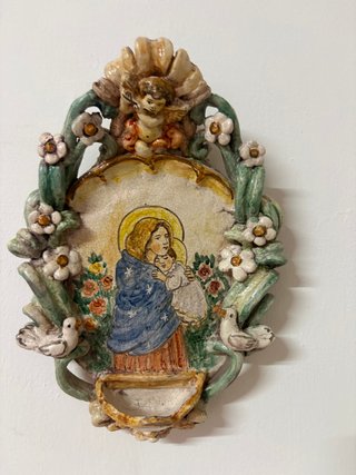 Acquasantiera Madonna con Bambino