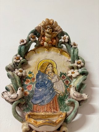 Acquasantiera Madonna con Bambino