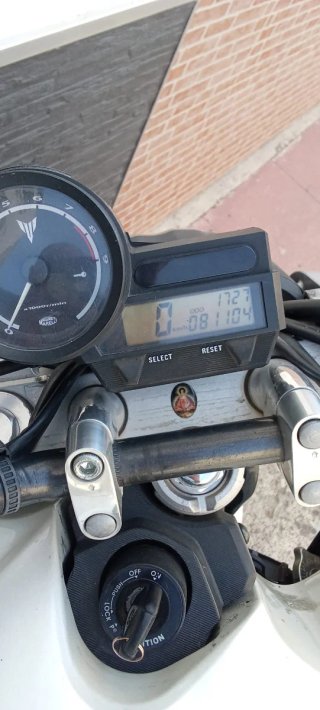 Yamaha MT Naked Blanca y Negra