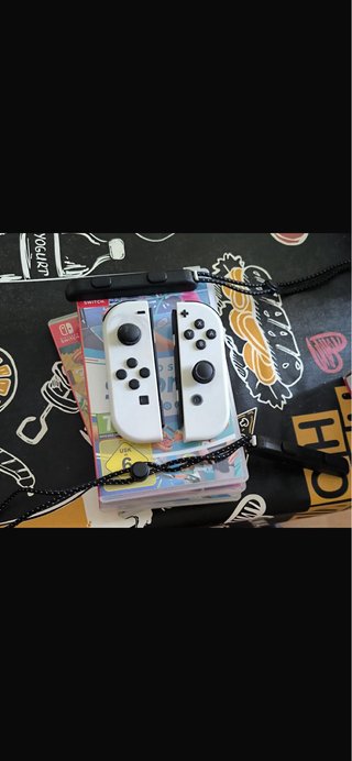 Nintendo Switch OLED Blanca y Negra