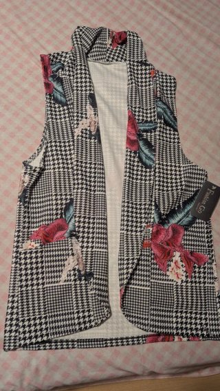 Chaleco NUEVO estampado floral