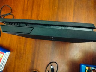 PS4 Slim 1TB + Controller Originale + GTA V