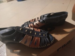 Sandalias de piel verano azul y marrón