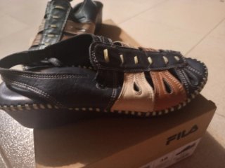 Sandalias de piel verano azul y marrón