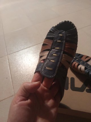 Sandalias de piel verano azul y marrón