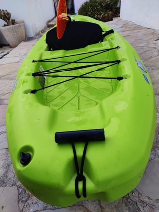 Piragua/Kayak Verde con Remo Pelican