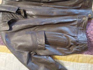 Chaqueta de cuero vintage auténtica