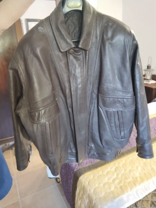 Chaqueta de cuero vintage auténtica