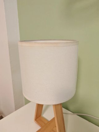 Lámpara de mesa tela y madera